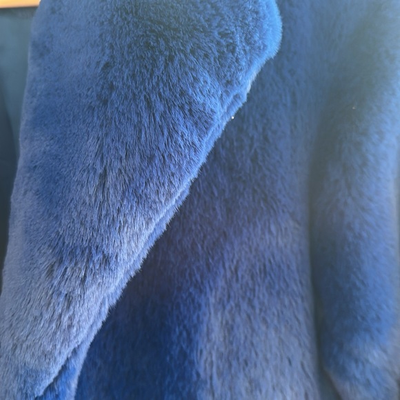 COS blue ultramarine Faux Fur Coat XS - Picture 2 of 4